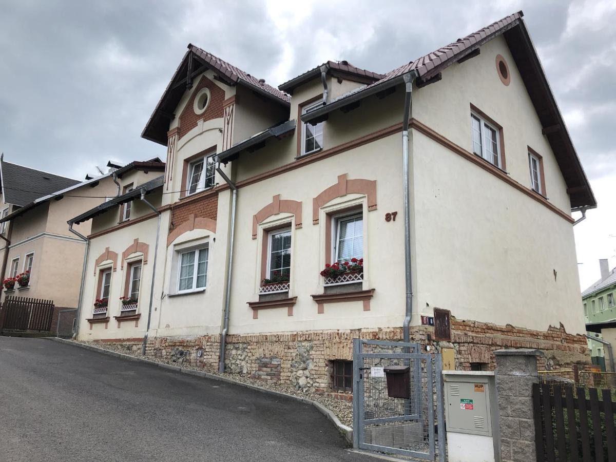 Appartement Apartman Pod Hradem à Česká Kamenice Extérieur photo